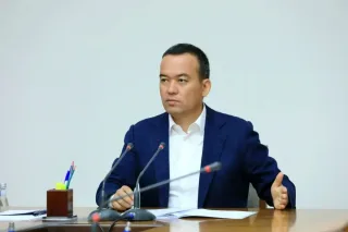 Surxondaryo hokimi transport tizimidagi muammolarni keskin tanqid qildi