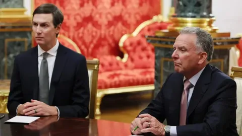 Tramp vakillarining Moskva va Kiyevga tashrifi ortidagi maqsadlar