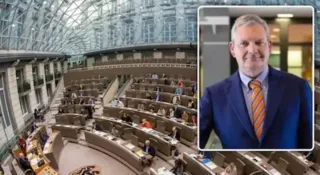 Belgiyalik deputat parlament hojatxonasida o‘n uch soat qolib ketdi