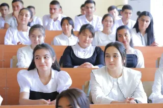 Hokimliklar ehtiyojmand talaba qizlarning kontrakt to‘lovlarini qoplab beradi