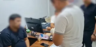 Surxondaryoda ayolni shantaj qilgan tovlamachilar qo‘lga olindi