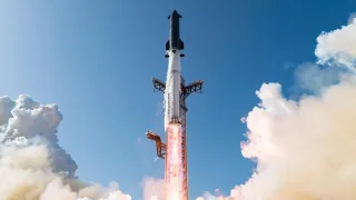 SpaceX Starship raketasini Mechazilla yordamida tutib olishga tayyorlanmoqda