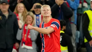 Stale Solbakken Erling Xolandning noyob o‘yin uslubini yuqori baholadi