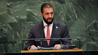 Suriya yetakchisining Nyu-Yorkdagi tashrifi xalqaro muhokamalarga sabab bo‘lmoqda