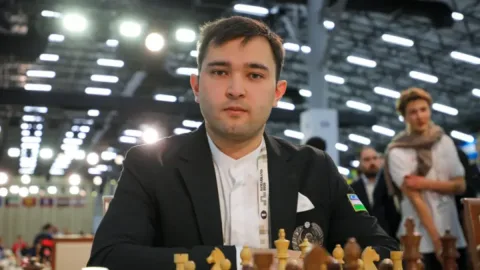 Nodirbek Yakubboyev Hindiston ustidan g‘alaba qozonib tarixiy natija qayd etdi