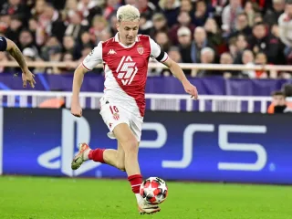 Aleksandr Golovin Monako safida qolishga qaror qildi