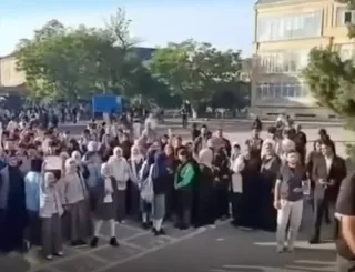 Bokuda maktablarda hijob taqiqi sababli noroziliklar davom etmoqda