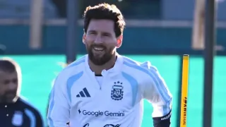 Lionel Messi terma jamoadagi faoliyatini yakunlashini rasman e’lon qildi