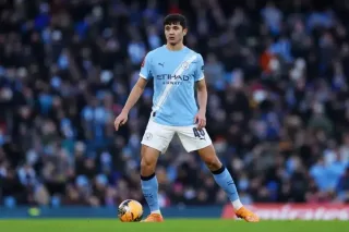 Abduqodir Husanovning futbolchilik faoliyatidagi muhim rivojlanish bosqichlari