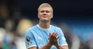 Erling Holand "Enfild"dagi bahs oldidan raqibiga kinoya qildi
