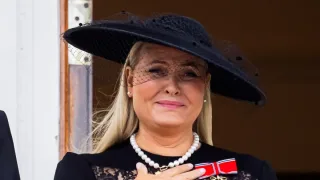 Norvegiya qirolichasi Mette-Marit sog‘lig‘i tufayli ishdan chetlatildi