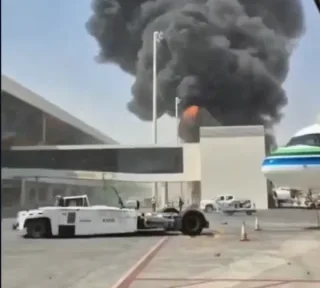Ar-Riyod aeroportiga berilgan zarba oqibatida samolyot vayron bo‘ldi
