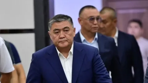 Qirg'iziston sobiq mulozimlari «75 maktub» ishi bo'yicha so'roq qilindi