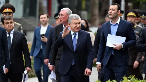 Mirziyoyev Toshkentdagi yangi gastronomik turizm ko'chasi bilan tanishdi