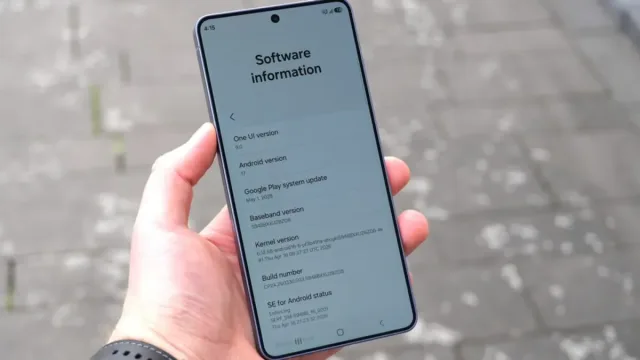 Samsung aprel oyida to'rtta flagmani uchun ikkinchi yangilanishni chiqardi