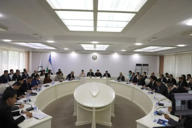 Sud tizimida shaffoflikni oshirish uchun jurnalistlar bilan o'quv kursi boshlandi