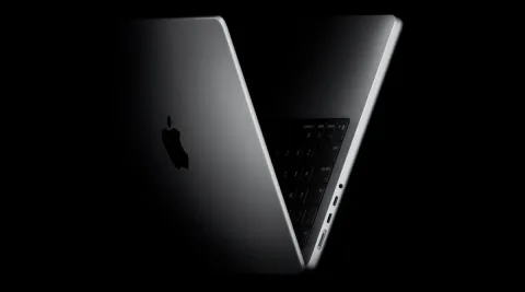 Apple 2027-yilda OLED ekranli MacBook Ultra modelini chiqaradi