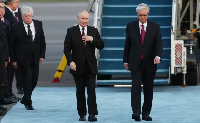 Vladimir Putin rasmiy tashrif bilan Qozog‘iston poytaxtiga yetib keldi