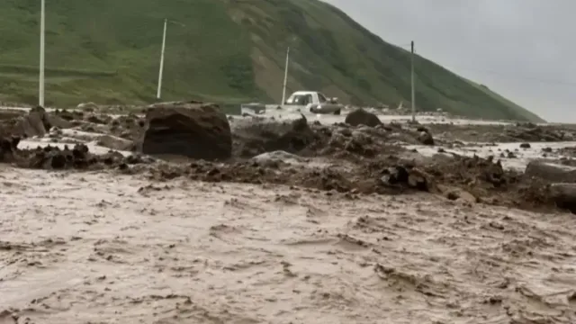 Qirg‘izistonda kuchli sel oqibati olti kishining umriga zomin bo‘ldi