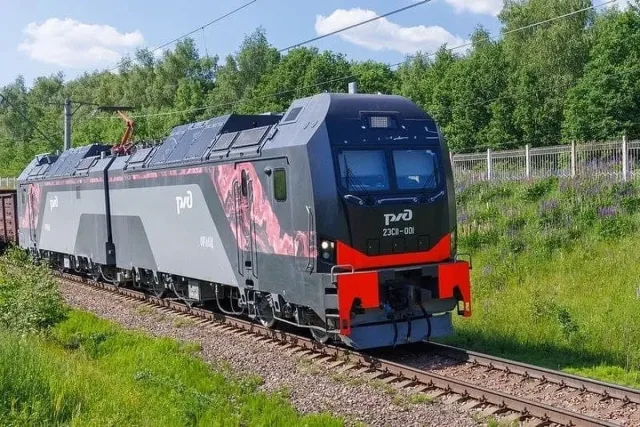 Rossiyada yangi avlod Orlets elektrovozi sinovlardan muvaffaqiyatli o‘tdi
