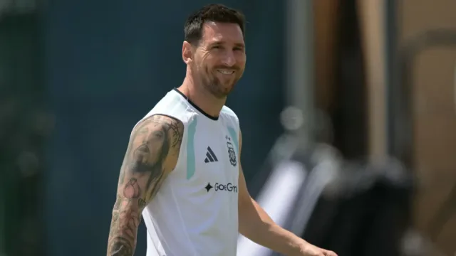 Argentinada Lionel Messi sharafiga ulkan haykal qad rostladi