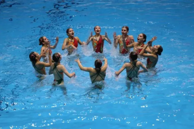 O‘zbekistonlik sinxron suzuvchilar Osiyo chempionatida ikkita oltin medalni qo‘lga kiritdi
