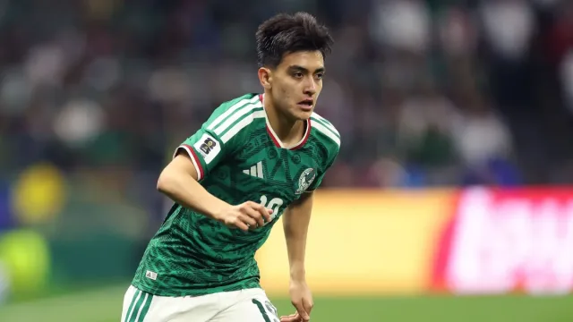 Liverpul meksikalik yosh iqtidor Gilberto Mora uchun kurashga qo‘shildi