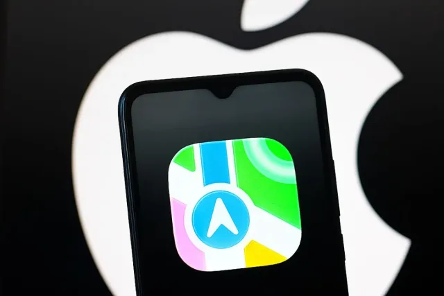Apple Maps va Google xaritalaridagi reklama siyosati farqlari