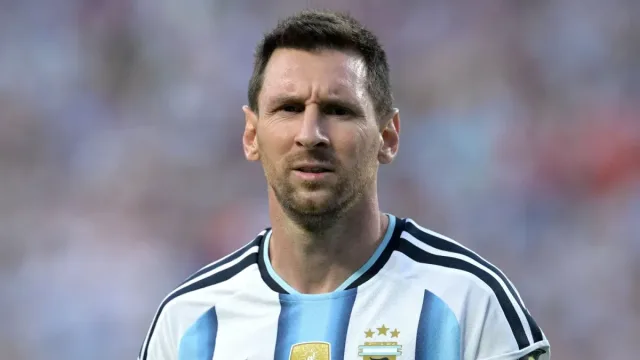 Lionel Messi faoliyatida ilk bor Angliya terma jamoasiga qarshi