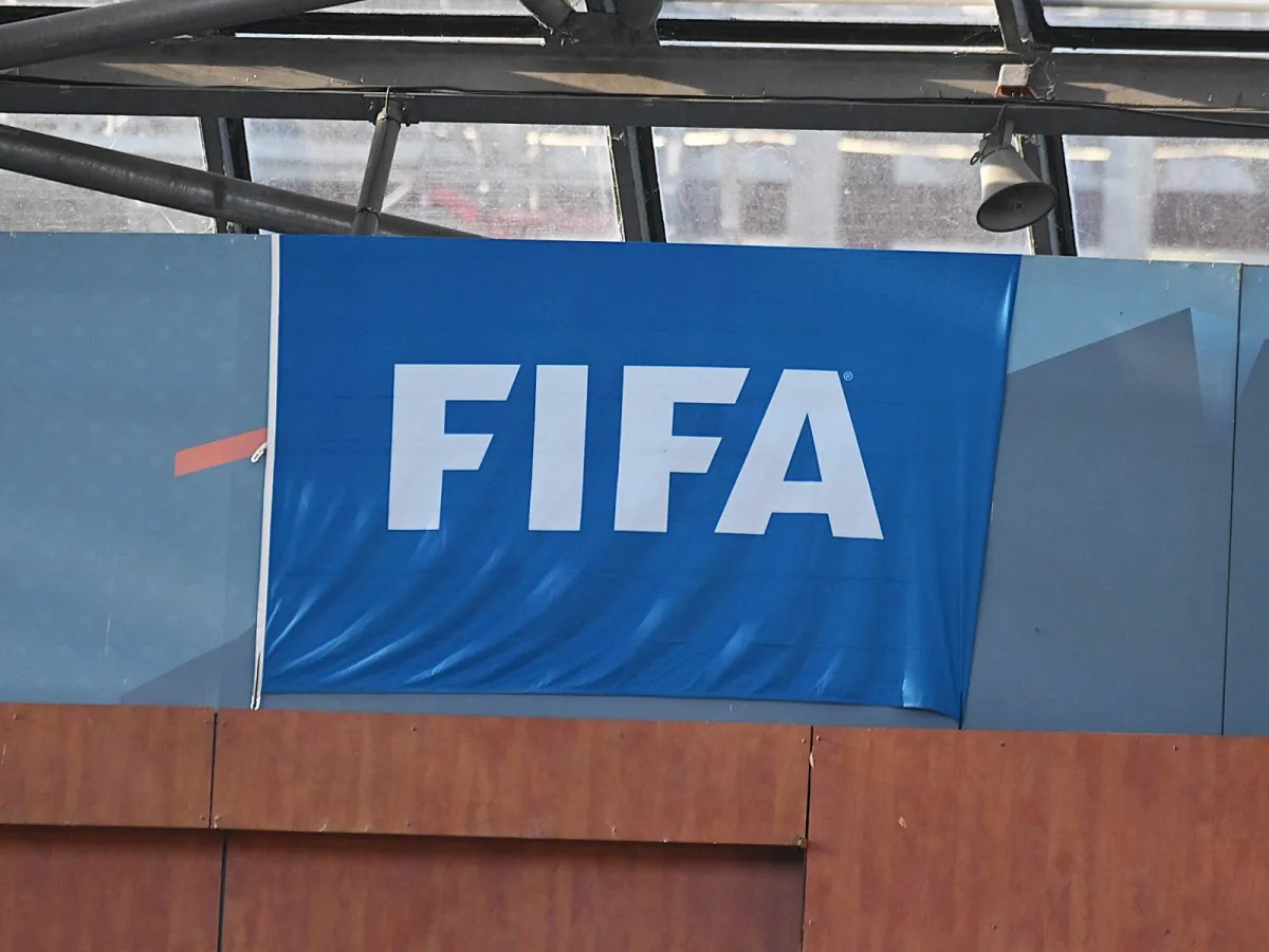 FIFA milliy chempionat o'yinlarini xorijda o'tkazishga ruxsat berishi mumkin