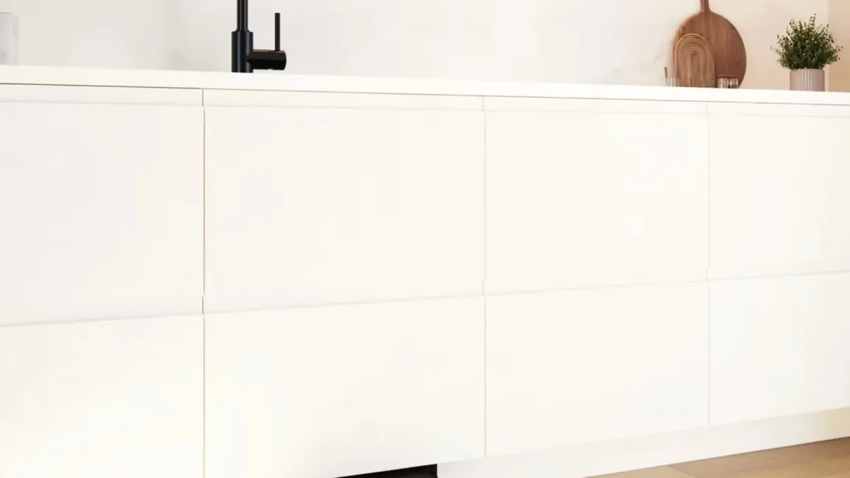 Bosch mebel ichiga yashirinadigan robot-changyutkich modelini taqdim etdi