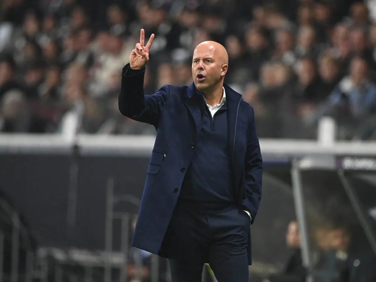 Van der Vart Slotni "Liverpul"ni kuchaytirmoqchi bo'lgani uchun tanqid qildi