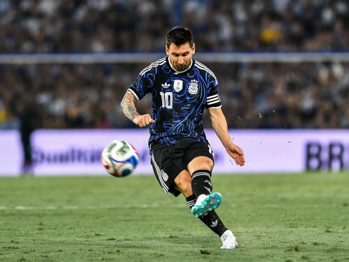 Lionel Messi Ispaniyaning "Kornelya" klubini sotib oldi