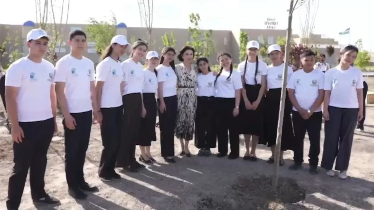 Ziroat Mirziyoyeva Xivada ko'chat ekish aksiyasida ishtirok etdi