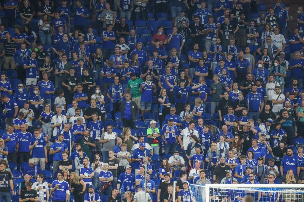 «Shalke» muddatidan oldin Germaniya Bundesligasiga qaytdi