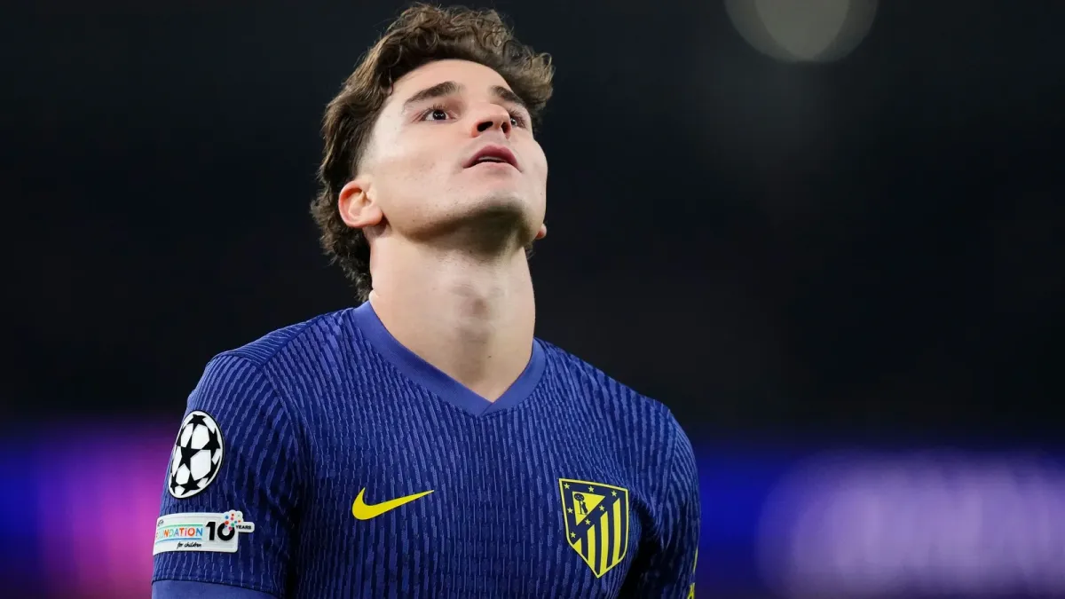 Atletiko va Barselona o‘rtasida Julian Alvarez transferi sabab nizo