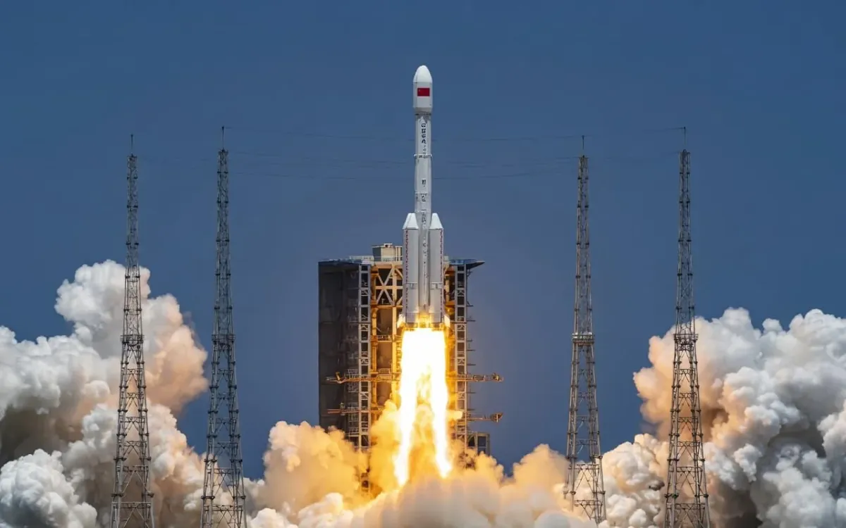 Xitoy yangi raketa uchirishda tayyorgarlik vaqtini ikki baravarga qisqartirdi
