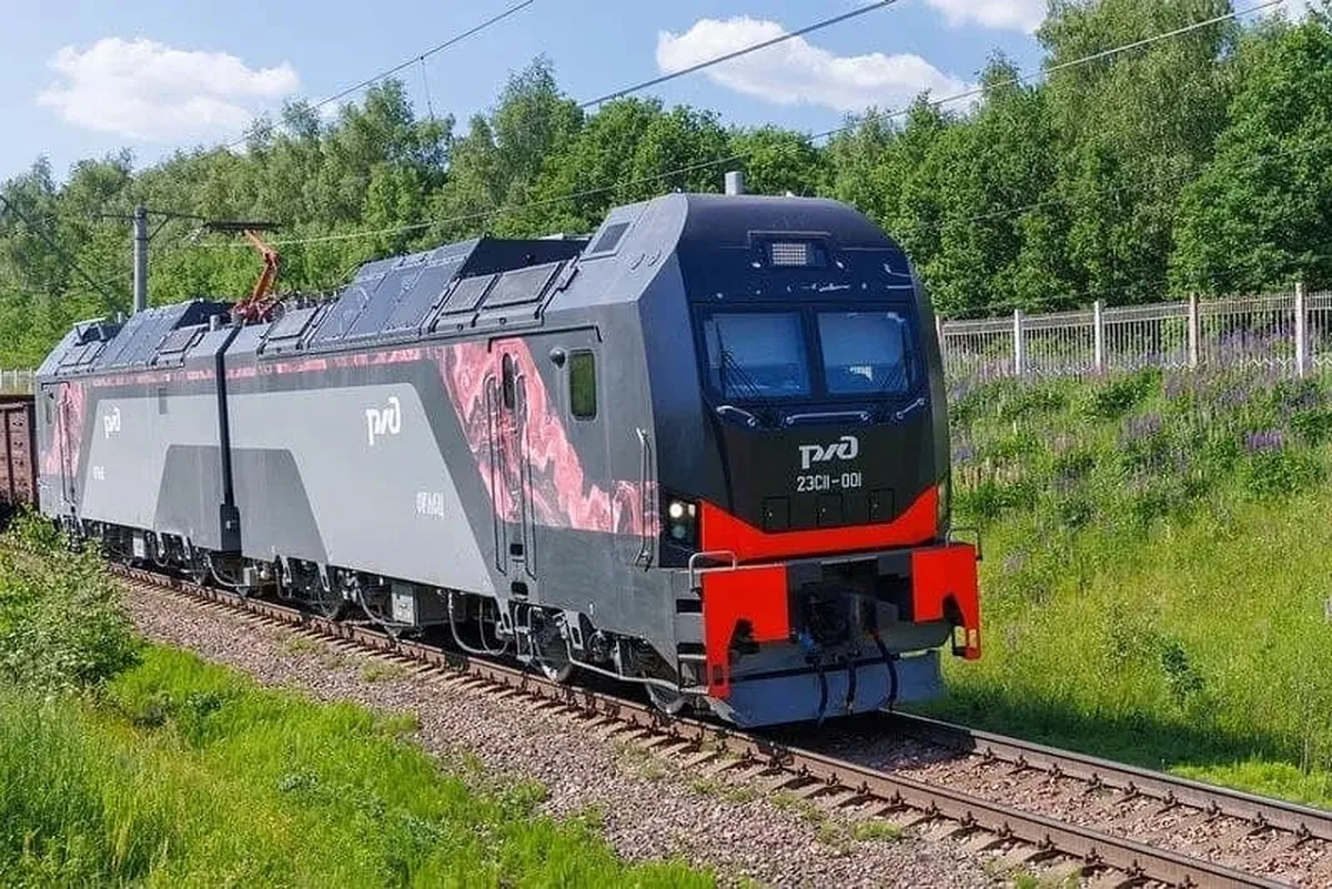 Rossiyada yangi avlod Orlets elektrovozi sinovlardan muvaffaqiyatli o‘tdi