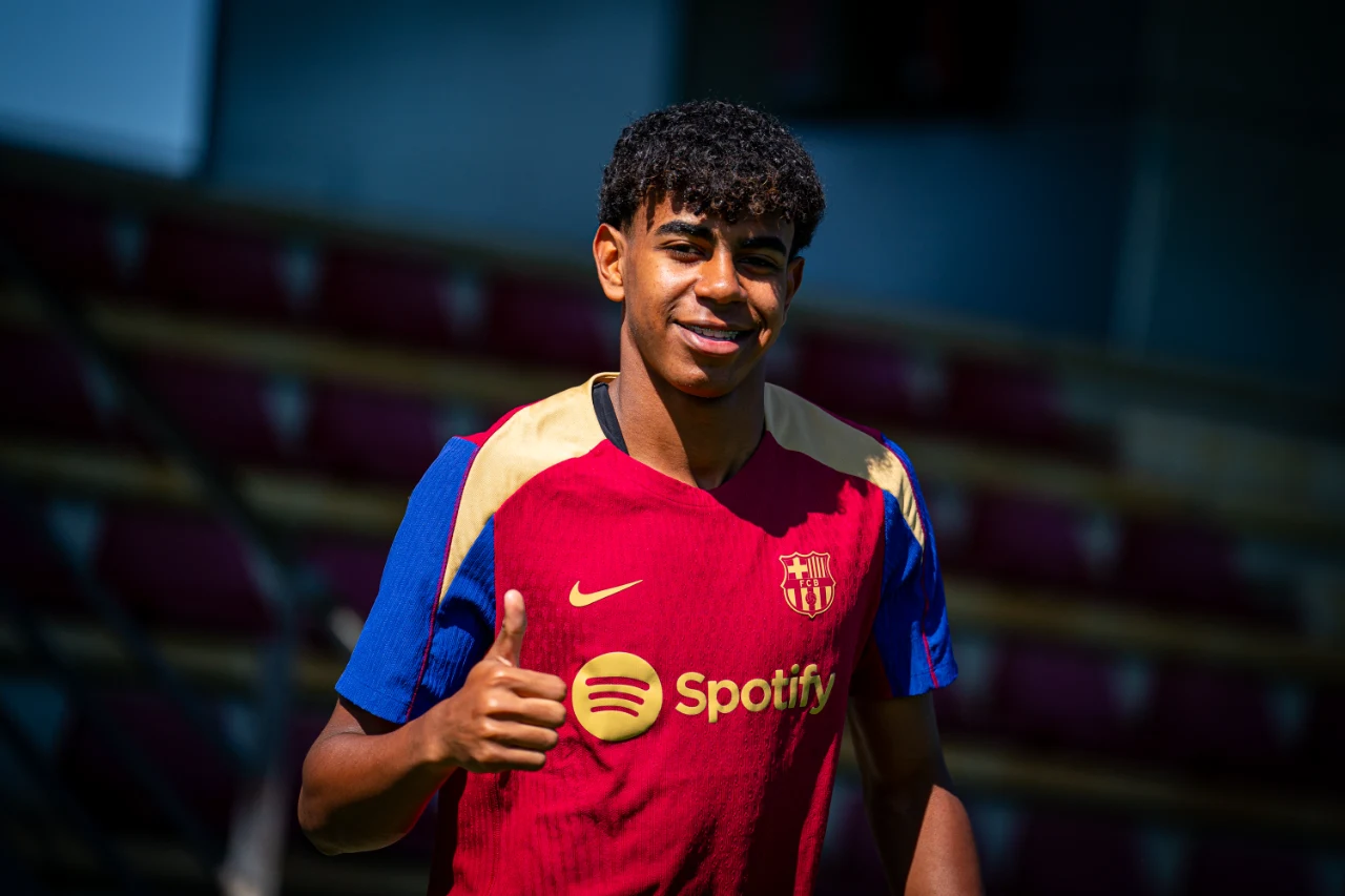 Lamin Yamal Ispaniya La Ligasida mavsumning eng yaxshi futbolchisi bo‘ldi