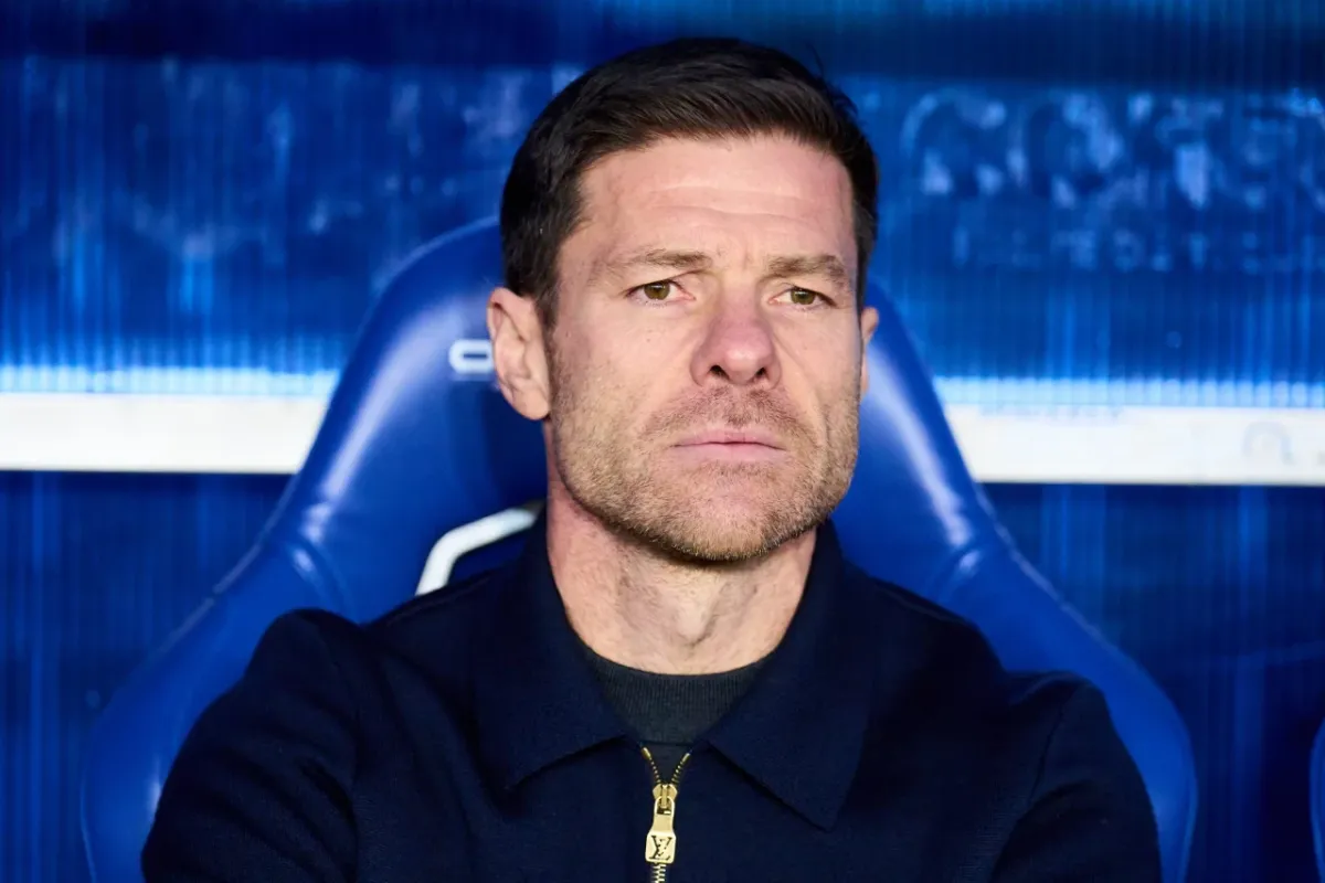 Xabi Alonso Real Madridning ikki futbolchisini Chelsi tarkibiga qo‘shmoqchi