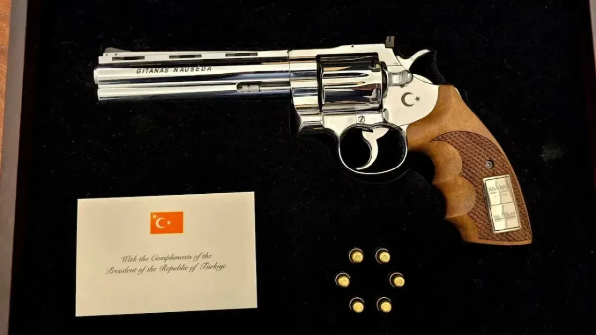 Erdo‘g‘an yevropalik yetakchilarga Turkiya mudofaa sanoati mahsulotlarini hadya qildi