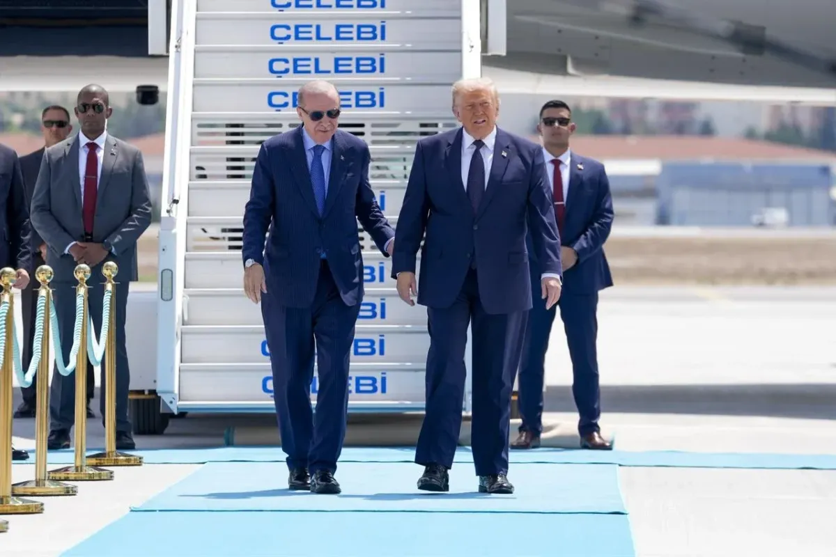Donald Tramp Anqaraga tashrif buyurdi va muzokaralarni boshladi