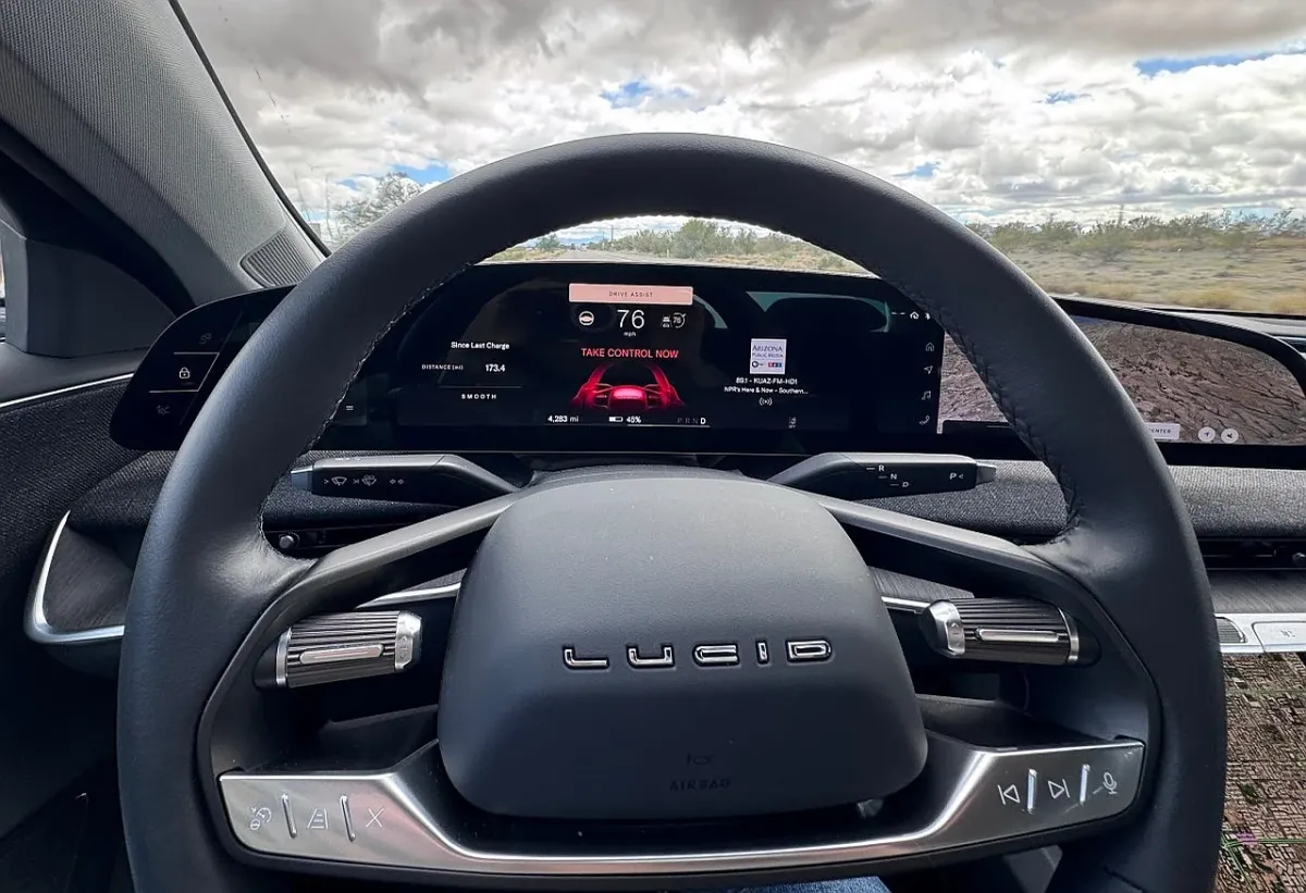 Lucid Motors arzon elektromobil ishlab chiqarish muddatini kechiktirdi