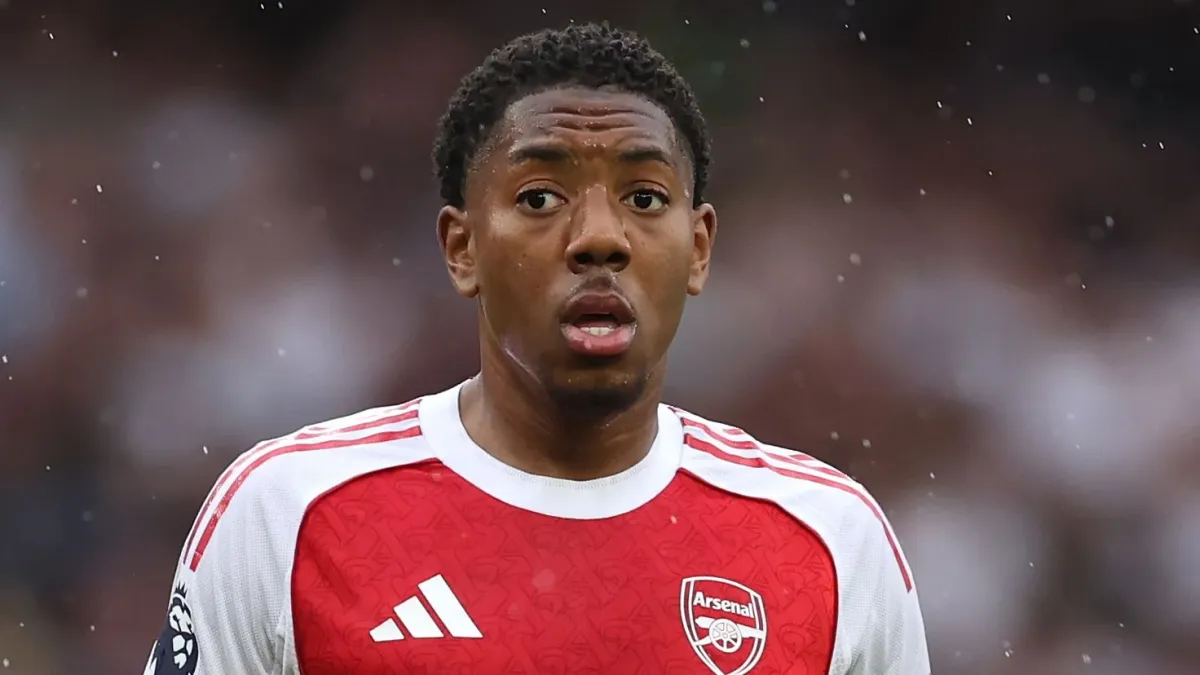 Mayls Lyuis-Skelli Arsenalda qolib asosiy tarkib uchun kurashmoqchi