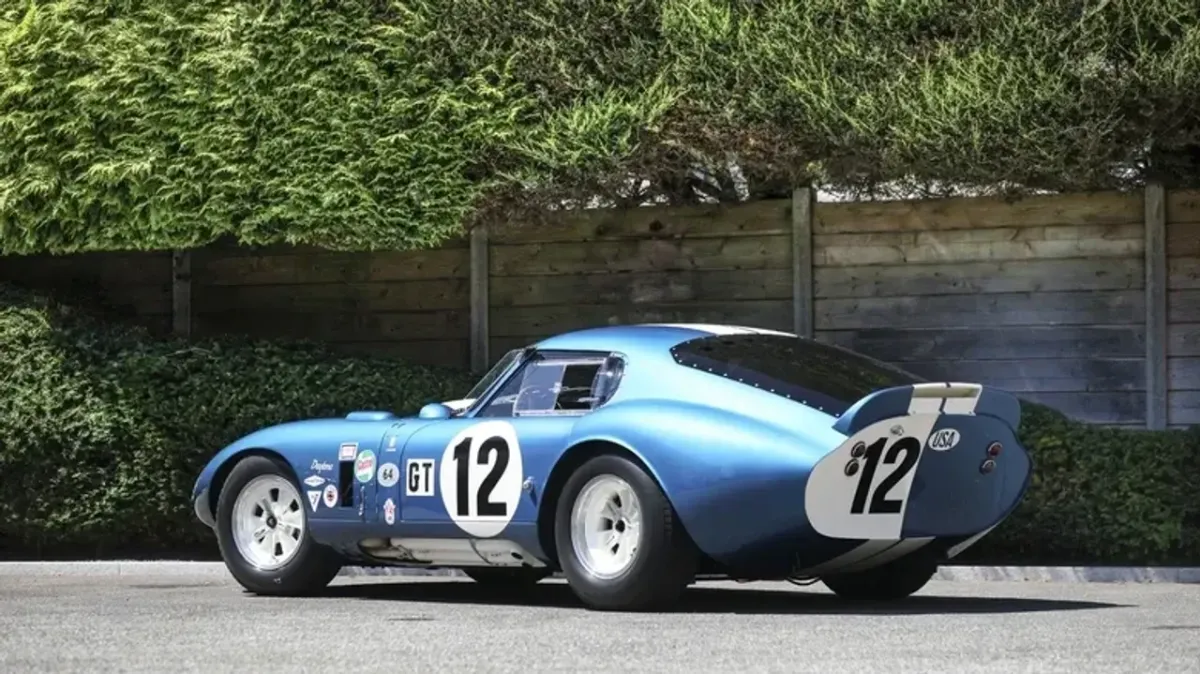Shelby Cobra Daytona eng qimmat Amerika avtomobili rekordini yangiladi