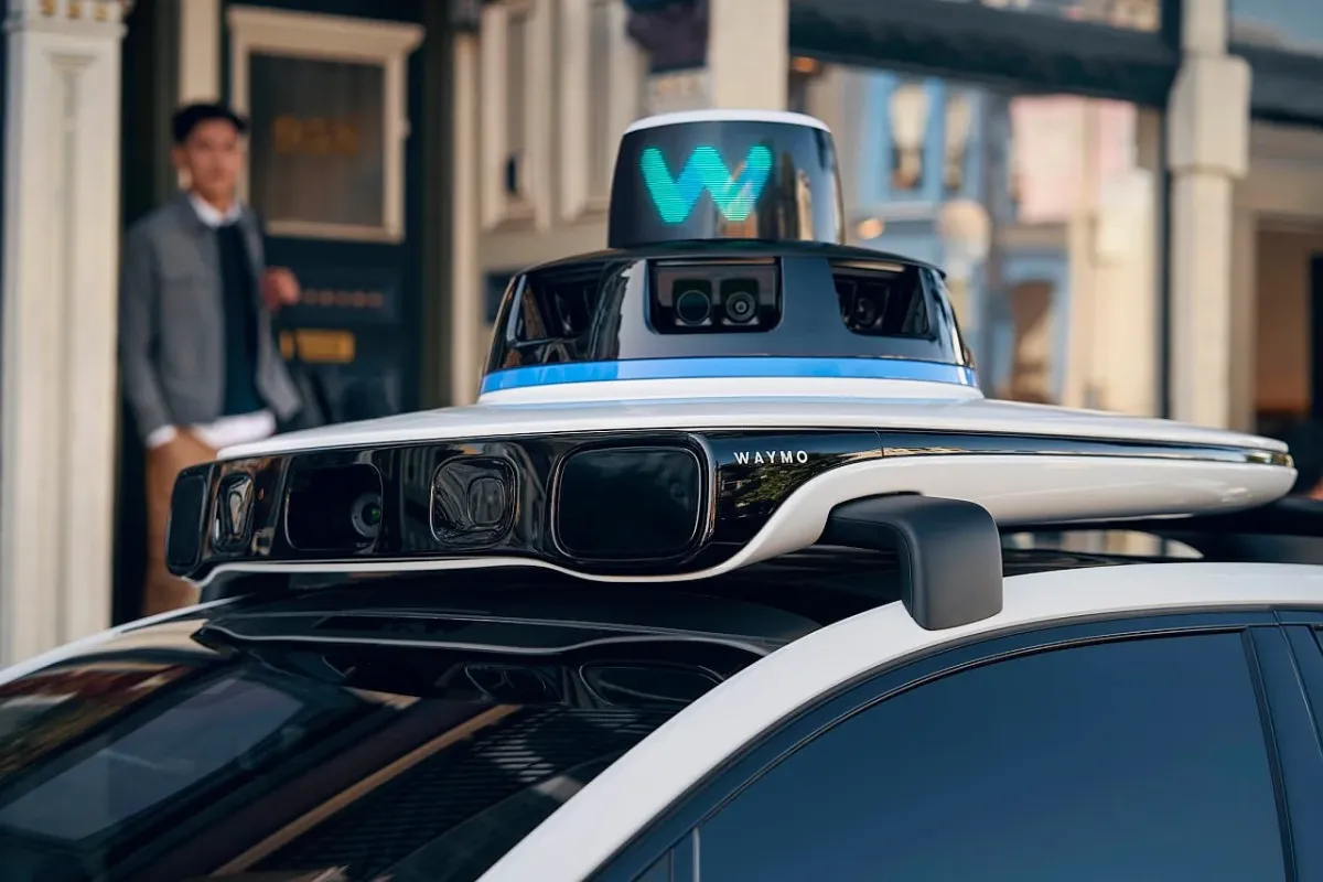 Waymo Dallas shahrida robotaksi xizmatini barcha uchun ochiq qildi