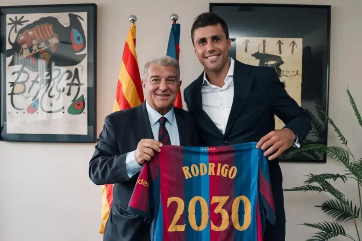 Barselona yarim himoyachi Rodri transferini rasman e’lon qildi