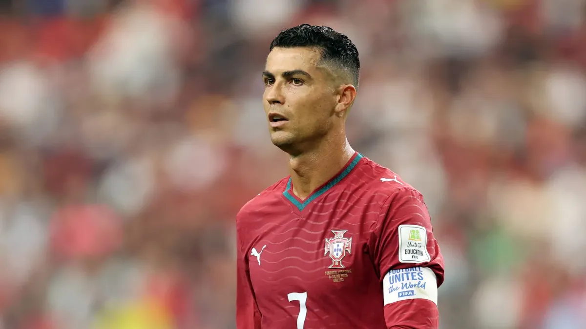 Cristiano Ronaldo faoliyatini yakunlash haqidagi mish-mishlarga nuqta qo‘ydi