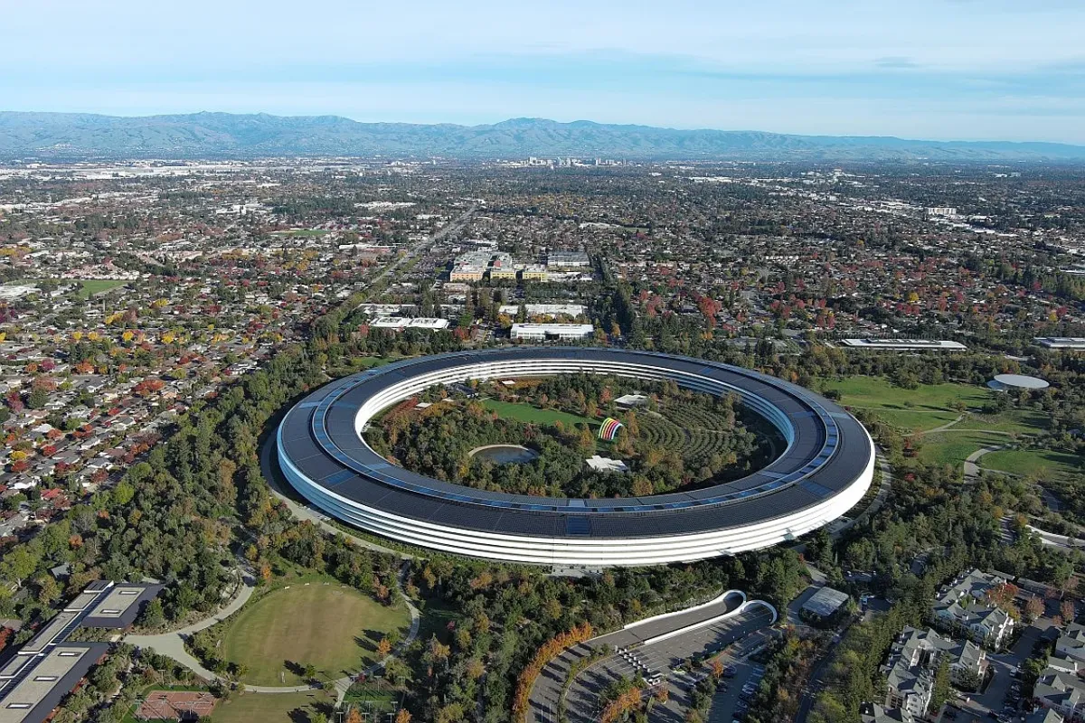 Apple sobiq xodimiga qarshi sudga yangi dalillar taqdim etdi