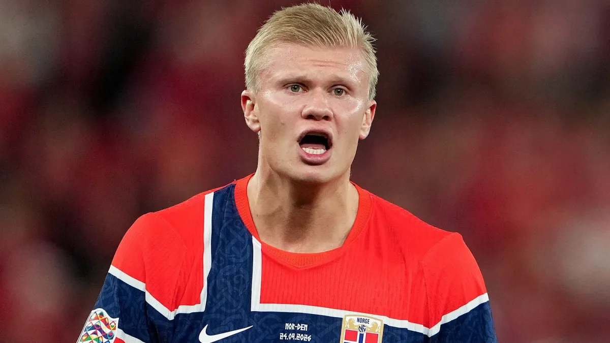 Erling Xoland moliyaviy mojarolar sababli matbuot anjumanidan chetlatildi